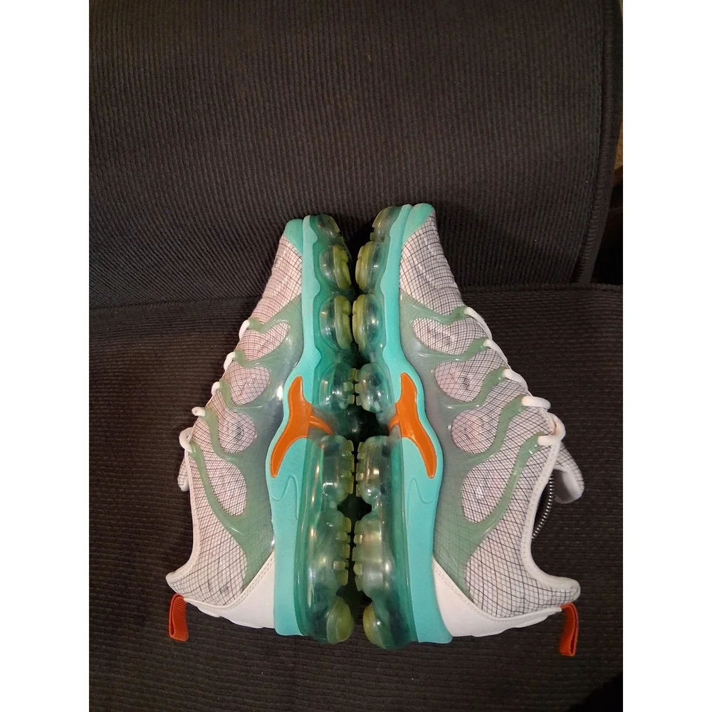 Nike Air VaporMax Plus White Aurora Green Bright Crimson Mens 12 Sneakers